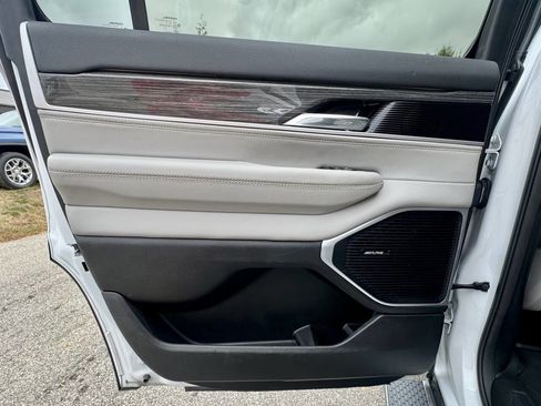 Used 2022 Jeep Wagoneer Series III image 36