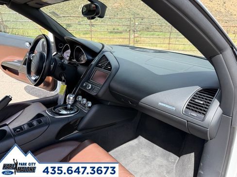 Used 2011 Audi R8 V10 AWD/4WD image 24