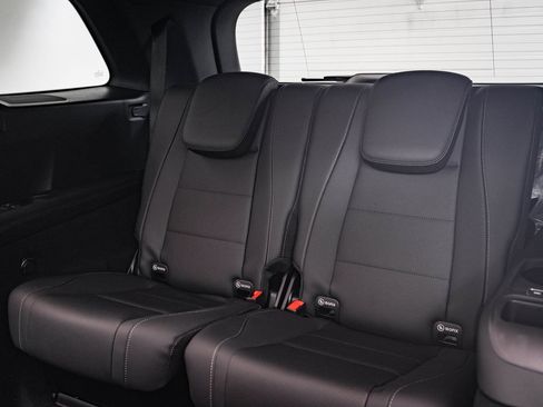 New 2026 Mercedes-Benz GLS 450 4MATIC image 37