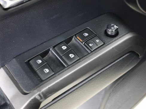 Used 2019 Toyota Tacoma TRD Off-Road image 21