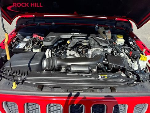 Used 2019 Jeep Wrangler Unlimited Sahara AWD/4WD image 24