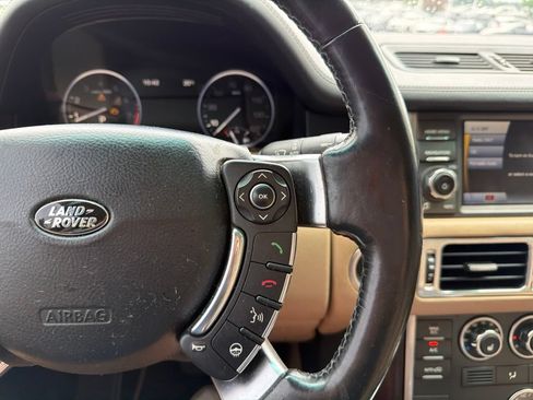 Used 2011 Land Rover Range Rover HSE AWD/4WD image 19