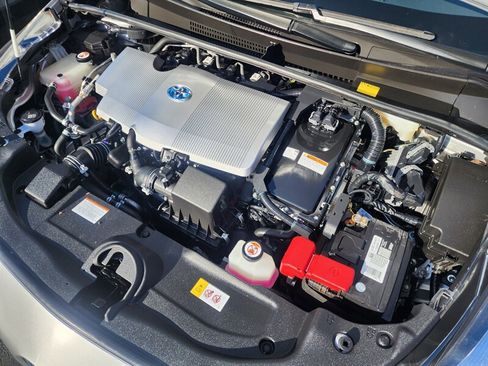 Used 2017 Toyota Prius Two FWD image 9