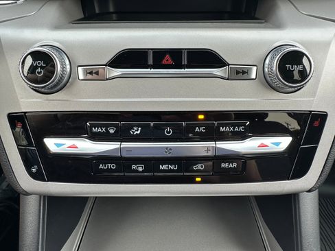 Used 2023 Ford Explorer XLT w/ Equipment Group 202A image 17