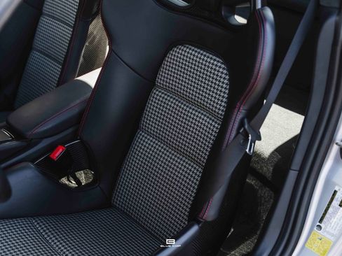 Used 2016 Porsche 911 R RWD image 36