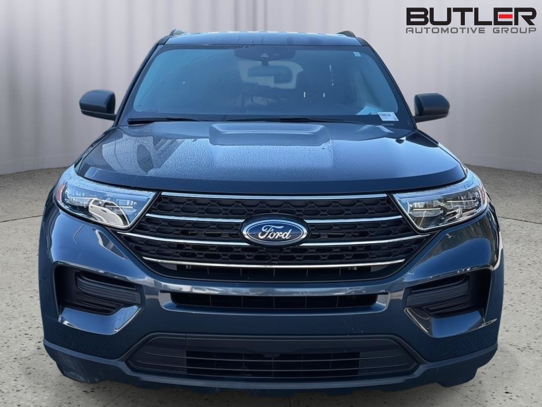 Certified 2024 Ford Explorer XLT RWD image 9