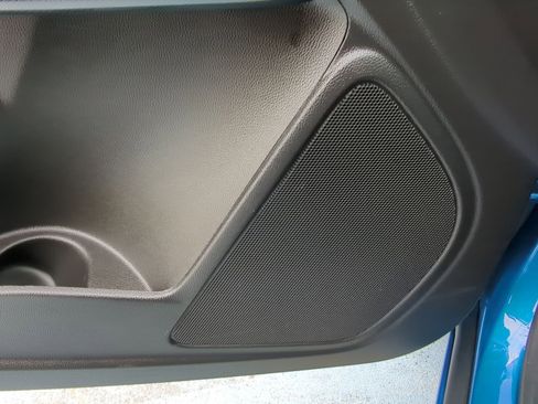 Used 2022 Chevrolet Colorado Z71 w/ Safety Package image 15