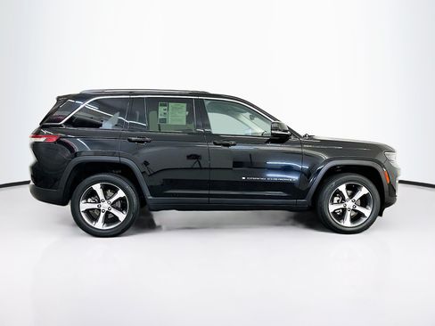 Used 2023 Jeep Grand Cherokee Limited AWD/4WD image 10