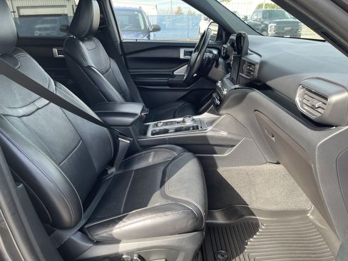 Used 2020 Ford Explorer ST w/ ST Street Pack image 16