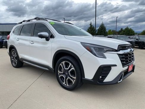 Used 2023 Subaru Ascent Touring AWD/4WD image 5