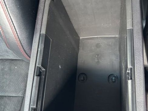 Used 2017 Toyota Camry XSE FWD image 32