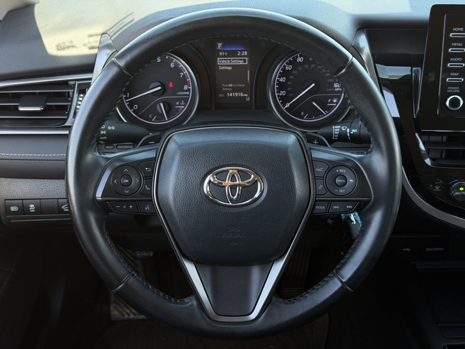 Used 2022 Toyota Camry SE FWD image 14