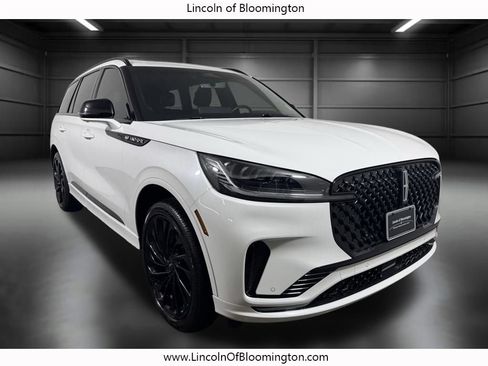 Used 2025 Lincoln Aviator Reserve w/ Jet Appearance Package AWD/4WD image 10