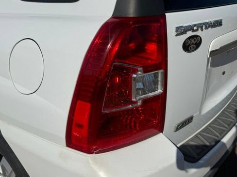 Used 2010 Kia Sportage LX AWD/4WD image 12