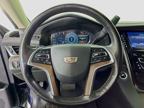 Used 2020 Cadillac Escalade Luxury image 14