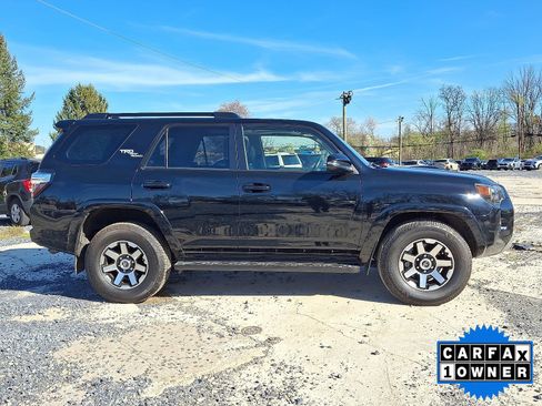 Used 2021 Toyota 4Runner TRD Off-Road Premium w/ Moonroof Package AWD/4WD image 9