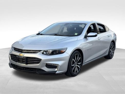 Used 2018 Chevrolet Malibu LT FWD image 3