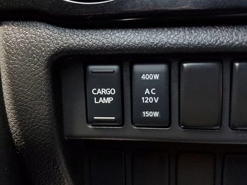 Used 2020 Nissan Titan SV w/ SV Convenience Package AWD/4WD image 36