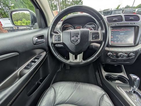Used 2019 Dodge Journey Crossroad FWD image 14