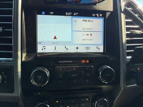 Used 2017 Ford F250 Lariat w/ Chrome Package image 9