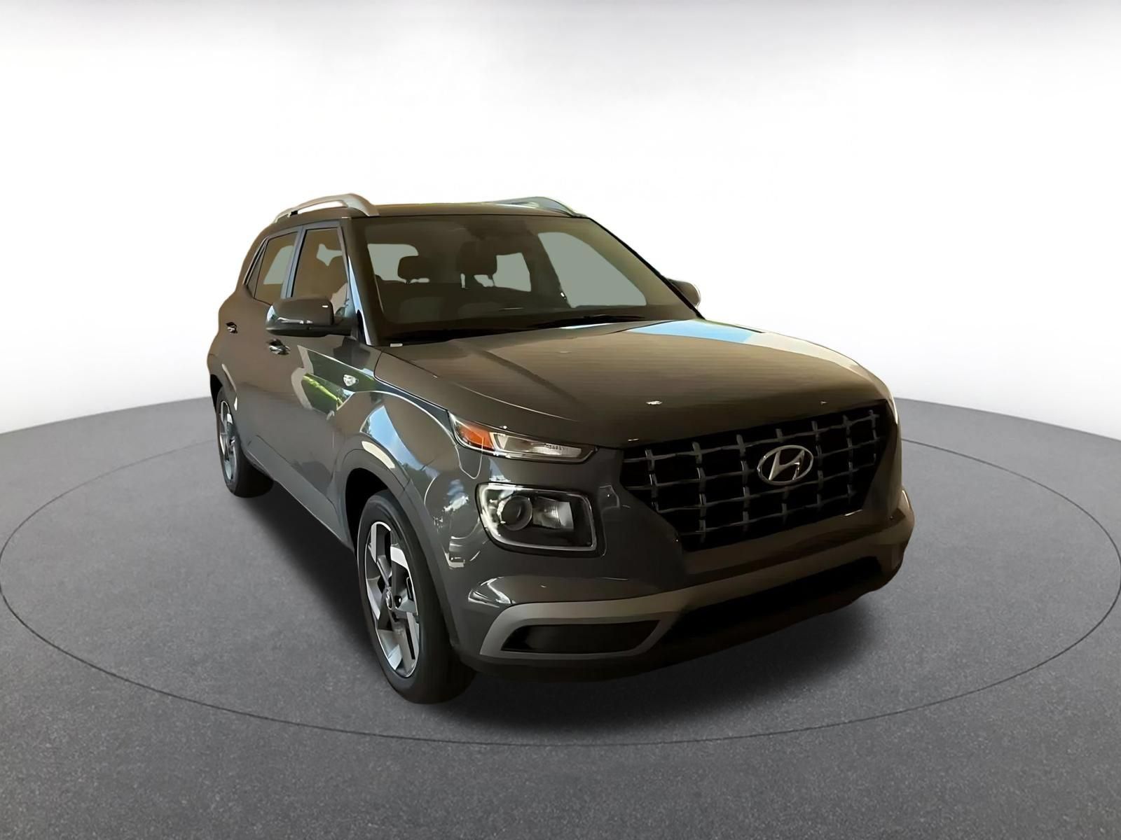 Used 2026 Hyundai Venue SEL FWD image 3