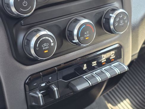 Used 2020 RAM 1500 Big Horn image 17