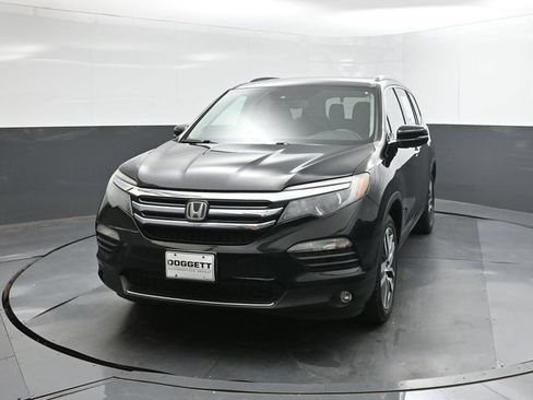 Used 2017 Honda Pilot Elite image 22
