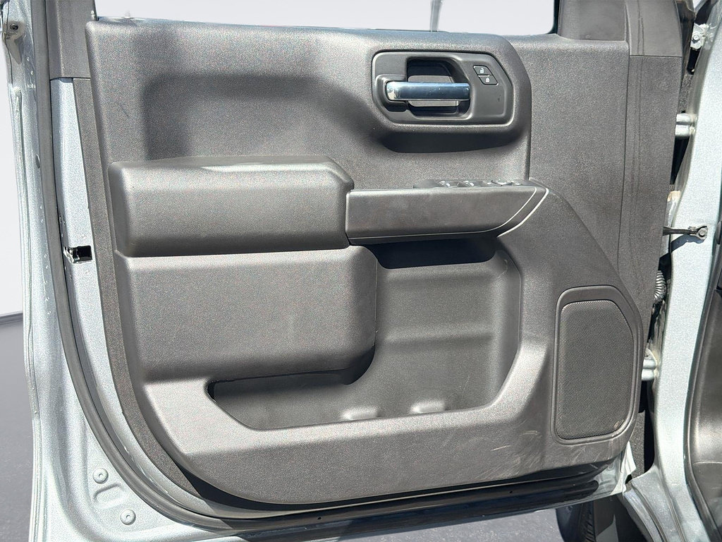 Used 2023 Chevrolet Silverado 1500 Custom w/ LPO, Dark Essentials Package RWD image 17