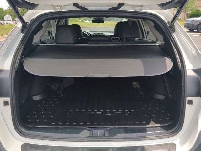 Used 2025 Subaru Outback Touring AWD/4WD image 12