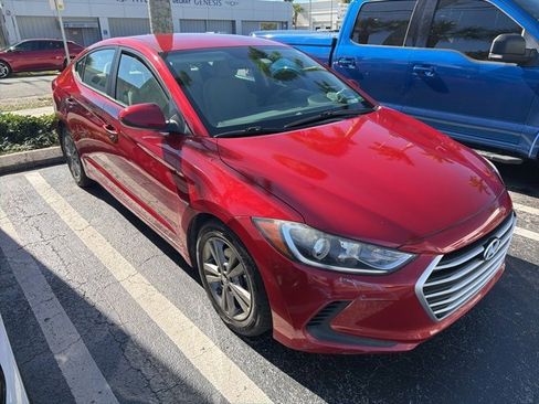 Used 2018 Hyundai Elantra SEL image 2