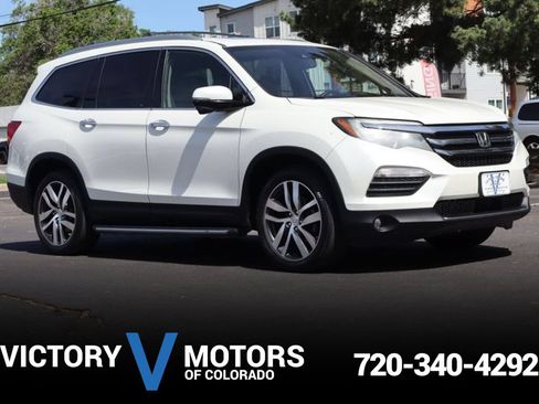 Used 2016 Honda Pilot Touring image 1