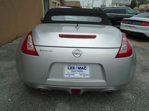 Used 2013 Nissan 370Z Roadster RWD image 3