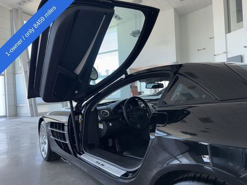 Used 2005 Mercedes-Benz SLR image 13