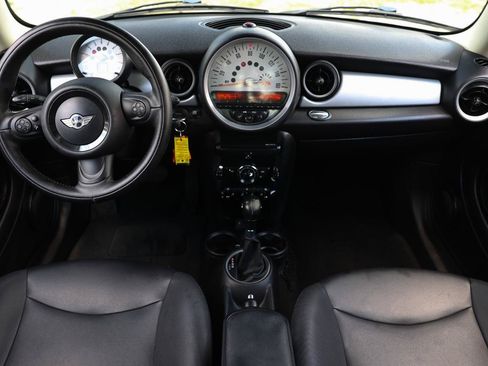 Used 2013 MINI Cooper Hardtop FWD image 2