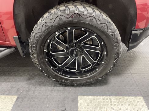 Used 2019 Chevrolet Silverado 1500 Custom Trail Boss w/ Custom Convenience Package image 28