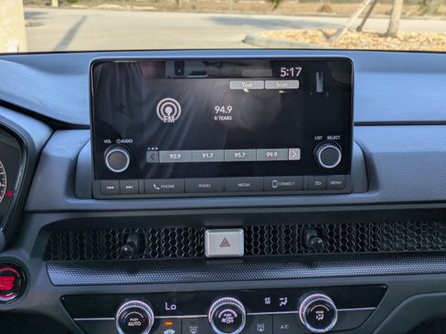 Used 2025 Honda CR-V LX image 17