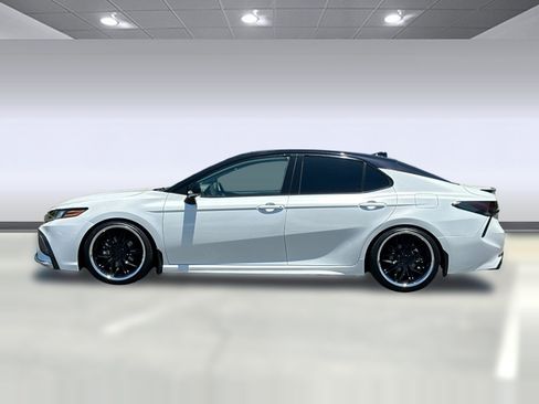 Used 2023 Toyota Camry XSE FWD image 2