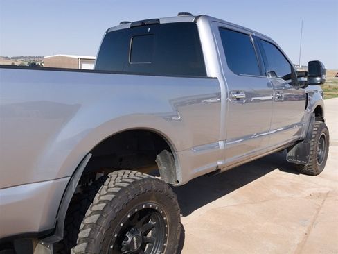 Used 2021 Ford F250 Platinum w/ FX4 Off-Road Package AWD/4WD image 10