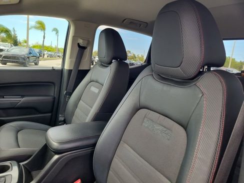 Used 2015 GMC Canyon SLE w/ All-Terrain Package image 15