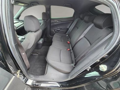 Used 2018 Honda Civic Sport image 11