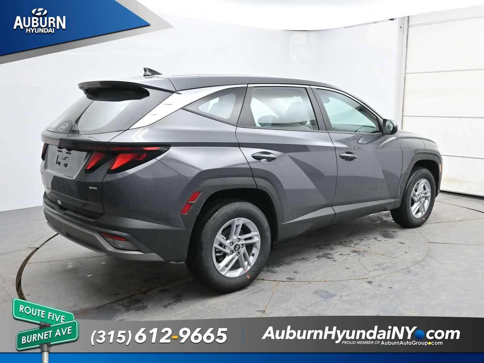 New 2026 Hyundai Tucson SE AWD/4WD image 2