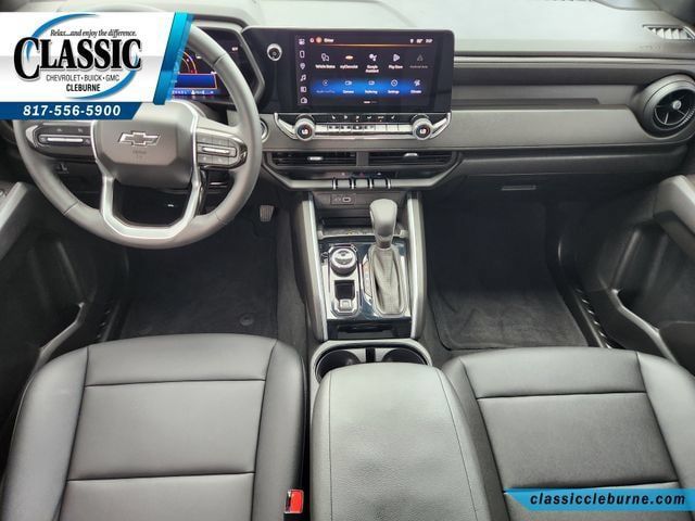 Used 2026 Chevrolet Colorado Trail Boss AWD/4WD image 2