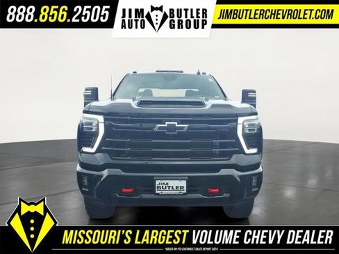 Used 2025 Chevrolet Silverado 2500 LTZ w/ LTZ Plus Package AWD/4WD image 26