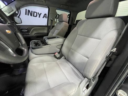 Used 2018 Chevrolet Silverado 1500 Custom w/ Custom Value Package AWD/4WD image 12