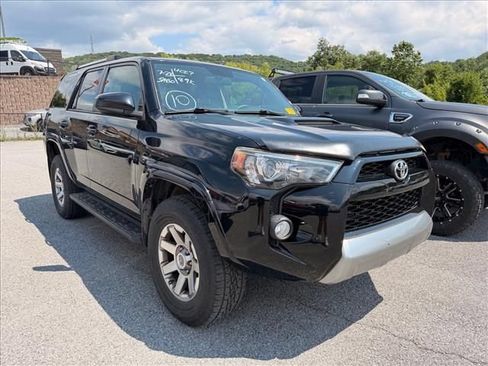Used 2016 Toyota 4Runner Trail AWD/4WD image 9