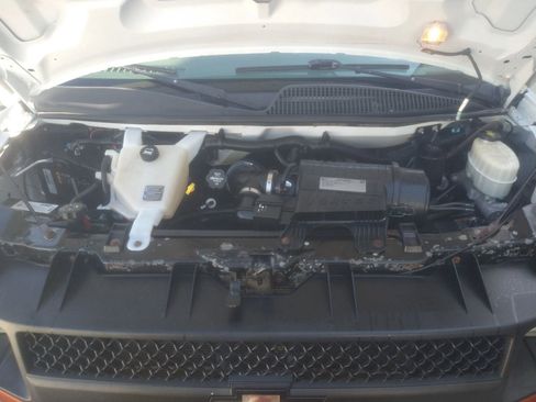 Used 2015 Chevrolet Express 2500 LS image 31