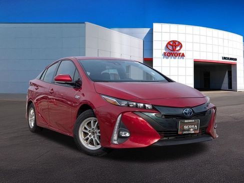 Used 2020 Toyota Prius Prime Limited FWD image 8