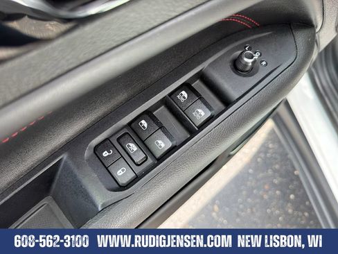 Used 2025 Jeep Compass Trailhawk AWD/4WD image 11