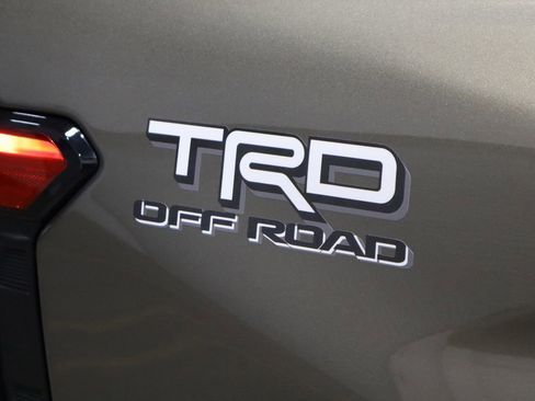 Used 2025 Toyota Tacoma TRD Off-Road image 39