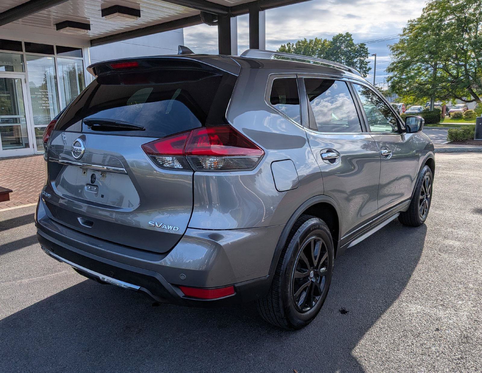 Used 2020 Nissan Rogue SV AWD/4WD image 8